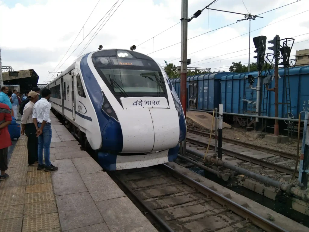 Meerut to Varanasi Vande Bharat Express