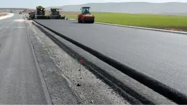 bio bitumen agricultural waste nitin gadkari