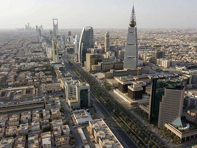 saudi arabia tightens saudisation engineering procurement 2025