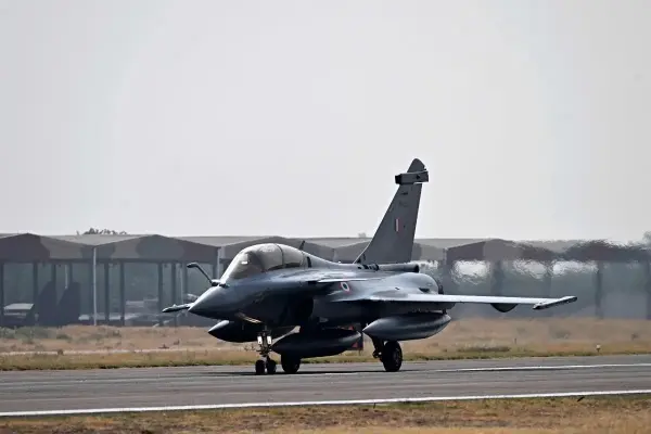 macron supports india 114 rafale co-production