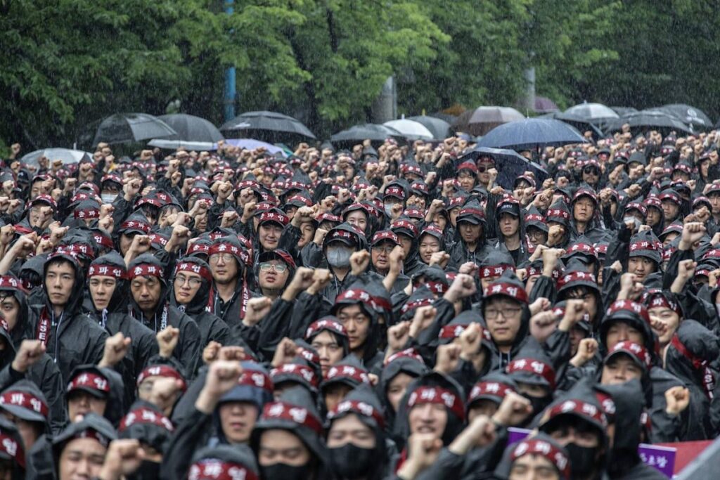 samsung electronics workers strike