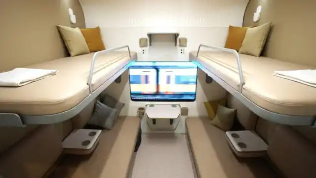 vande bharat sleeper train features india