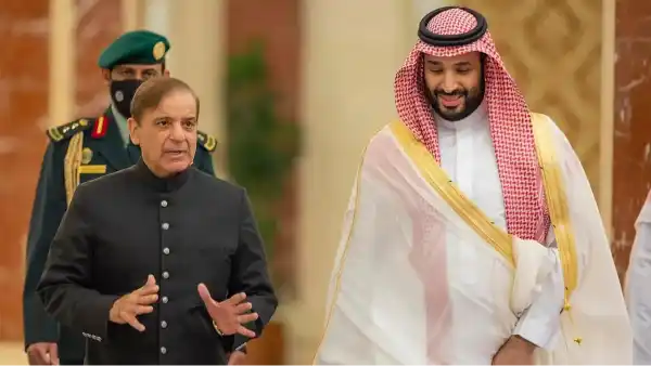 pakistan financial aid saudi qatar forex support