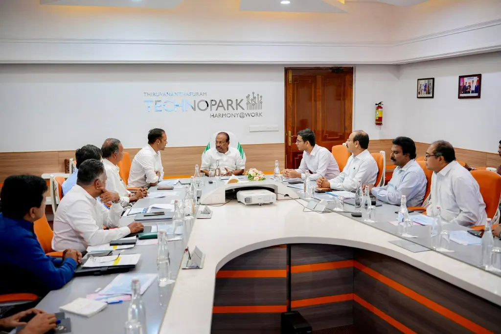 pk kunhalikutty technopark it sector review