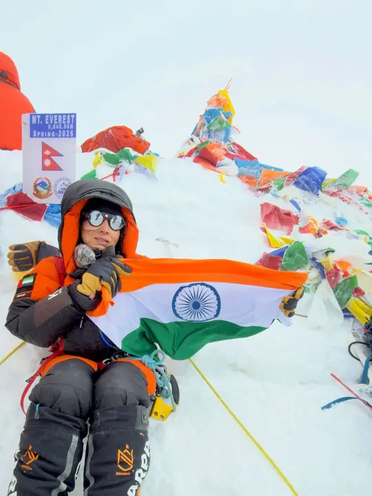 shradha gupta mount everest summit