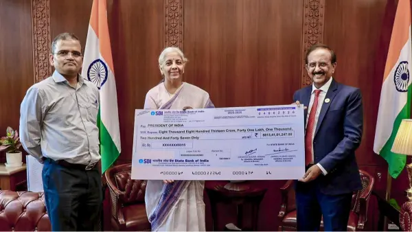 sbi transfers rs 8813 crore dividend to government