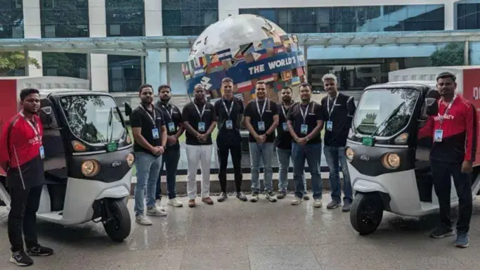 delhivery ev fleet expansion bajaj auto partnership