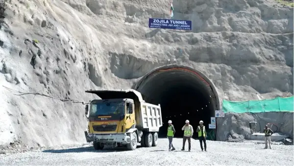zoji la tunnel breakthrough kashmir ladakh