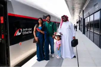 etihad rail passenger train abu dhabi-fujairah launch