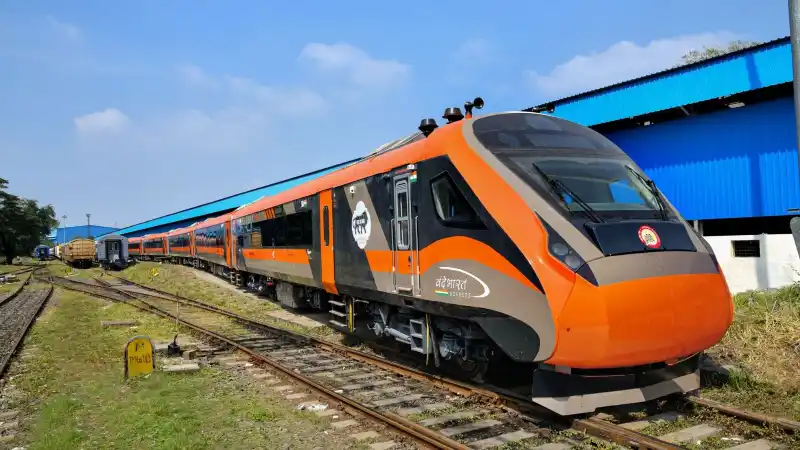 bengaluru-ernakulam vande bharat coaches onam