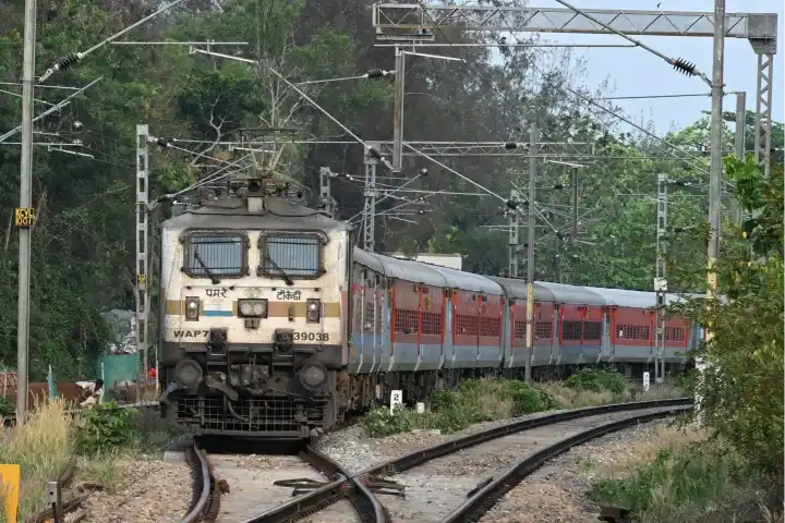 mumbai thiruvananthapuram special train october november
