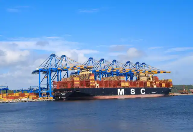 vizhinjam port 17400 teus msc loreto container vessel