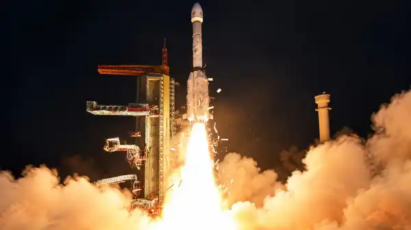 isro rejects privatisation reports space sector role