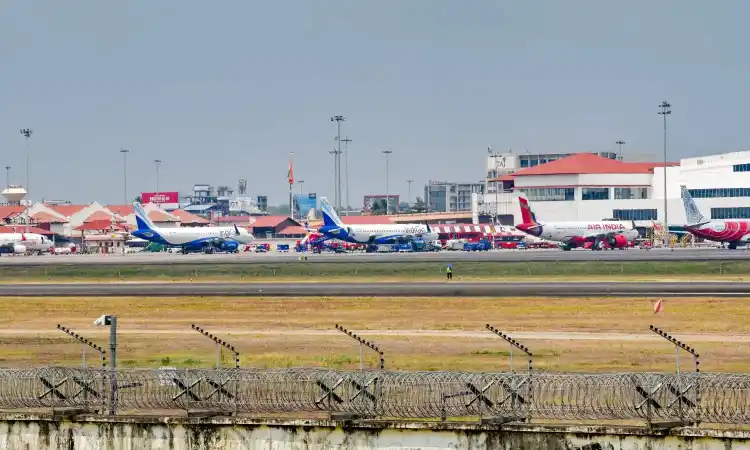 kerala saudi arabia gulf flight cancellations october 2026
