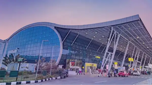 thiruvananthapuram airport flight suspension alpassi arattu